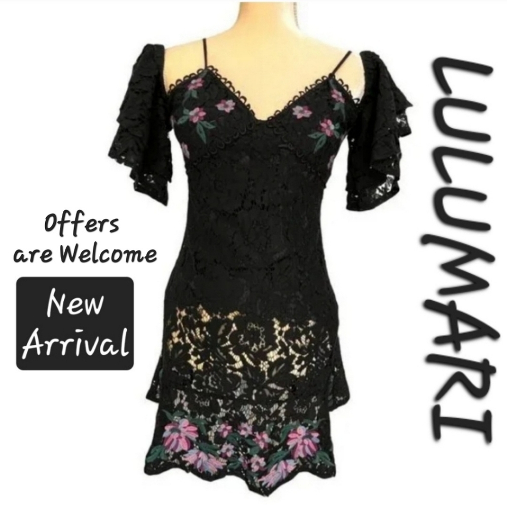 LULUMARI Off Shoulder Floral Dress fully Lined. Size Medium